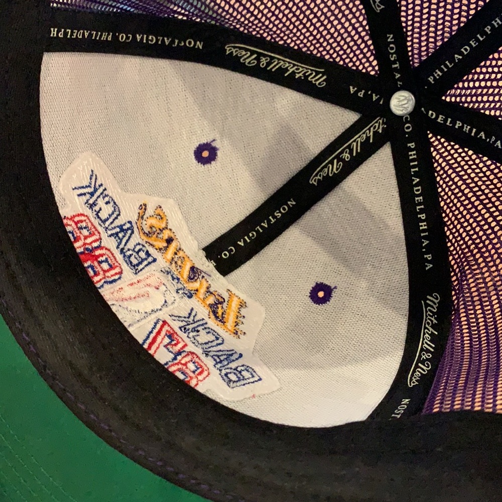 🤫 Used Rare snap back from 2014. Like new ✨ - Picture 8 of 16